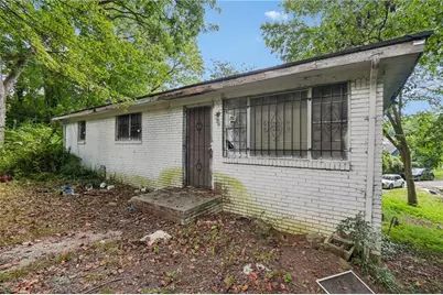 370 Westchester Boulevard NW, Atlanta, GA 30314 - Photo 2