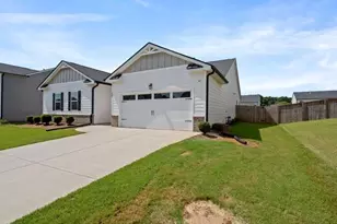 647 Graham Campbell Ln, Statham, GA 30666 - Photo 2
