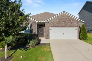 152 Starbuck Parkway, Pendergrass, GA 30567 - Photo 1