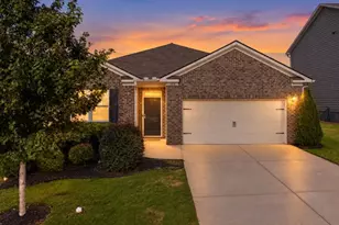 152 Starbuck Parkway, Pendergrass, GA 30567 - Photo 2