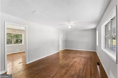 546 Lamar Drive, Forest Park, GA 30297 - Photo 4