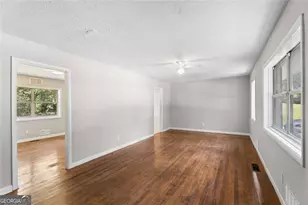 546 Lamar Dr, Forest Park, GA 30297 - Photo 4