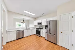 244 Regent Square, Woodstock, GA 30188 - Photo 2