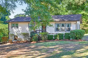 177 Dickson Dr, Jefferson, GA 30529 - Photo 1