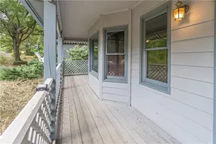 311 Natalie Dr, Lawrenceville, GA 30043 - Photo 12
