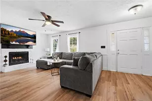 2555 Waterford Park Dr, Lawrenceville, GA 30044 - Photo 10