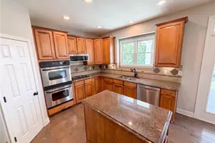 7047 Tree House Way, Flowery Branch, GA 30542 - Photo 44
