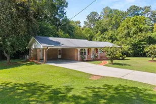 3961 Camelot Ct, Tucker, GA 30084 - Photo 2