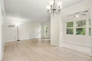 5159 Roswell Rd, Sandy Springs, GA 30342 - Photo 8