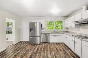 8121 Woodcliff Trail, Riverdale, GA 30274 - Photo 16