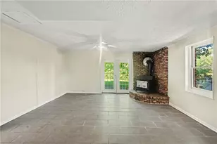 8121 Woodcliff Trail, Riverdale, GA 30274 - Photo 6