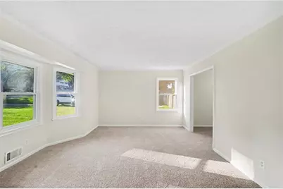 8121 Woodcliff Trail, Riverdale, GA 30274 - Photo 12