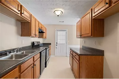 7410 Petunia Drive, Riverdale, GA 30296 - Photo 14