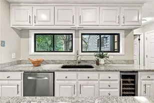 8810 N Mt Dr, Alpharetta, GA 30022 - Photo 12