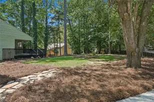 8810 N Mt Dr, Alpharetta, GA 30022 - Photo 26
