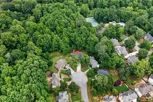 3827 Lance Bluff Ct, Duluth, GA 30097 - Photo 36