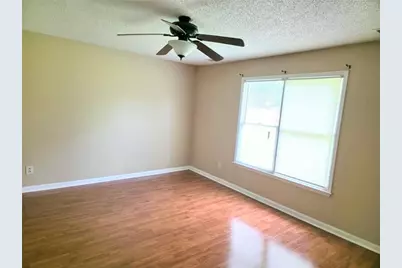 8020 Woodlake Drive, Riverdale, GA 30274 - Photo 8