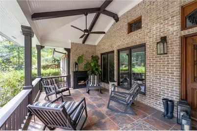 8180 Innsbruck Drive, Sandy Springs, GA 30350 - Photo 4