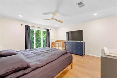 8 Ivy Ridge NE, Atlanta, GA 30342 - Photo 24