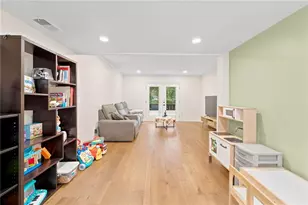 8 Ivy Ridge NE, Atlanta, GA 30342 - Photo 6