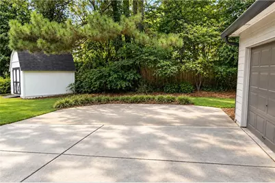 10950 Pinehigh Drive, Alpharetta, GA 30022 - Photo 18
