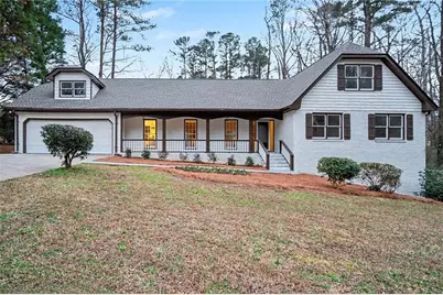 5464 Breathitt Drive SW, Lilburn, GA 30047 - Photo 2