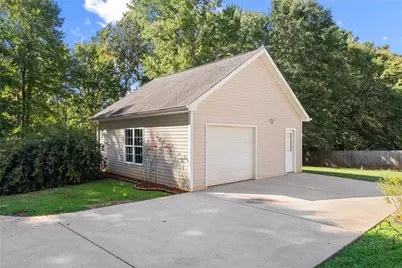 27 Woods Way, Jefferson, GA 30549 - Photo 44