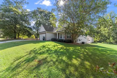 27 Woods Way, Jefferson, GA 30549 - Photo 4