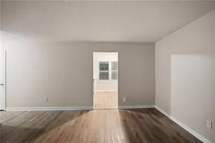 1537 Spruce Ridge Ct, Stone Mountain, GA 30083 - Photo 16