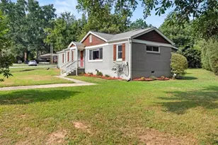 1563 Cloverdale Dr SE, Marietta, GA 30067 - Photo 2