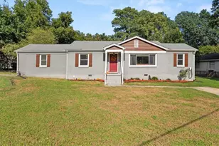 1563 Cloverdale Dr SE, Marietta, GA 30067 - Photo 1