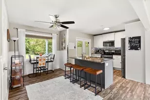 1563 Cloverdale Dr SE, Marietta, GA 30067 - Photo 10