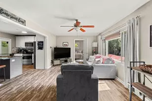 1563 Cloverdale Dr SE, Marietta, GA 30067 - Photo 6