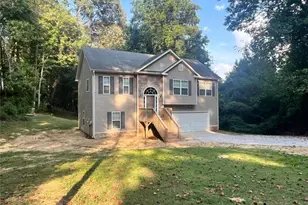 3986 King Dr, Douglasville, GA 30135 - Photo 2