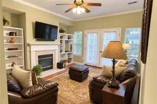 2585 Laurel Cir NW, Atlanta, GA 30311 - Photo 6