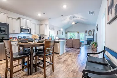 200 Vineyard Walk, Carrollton, GA 30117 - Photo 10