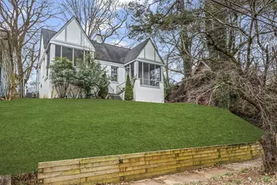 960 Byron Drive SW, Atlanta, GA 30310 - Photo 2