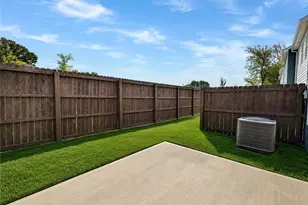 9444 Maple Grv Ln, Jonesboro, GA 30238 - Photo 2