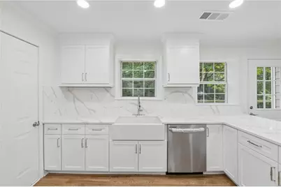 2890 Northcliff Drive, Suwanee, GA 30024 - Photo 8
