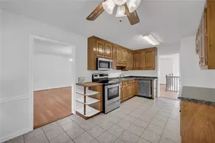 1170 Robert Pointe Way SE, Lawrenceville, GA 30045 - Photo 16