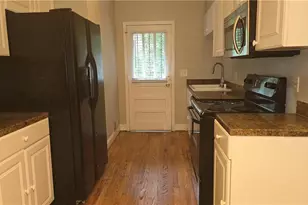 3668 Kingsboro Rd NE, Atlanta, GA 30319 - Photo 18
