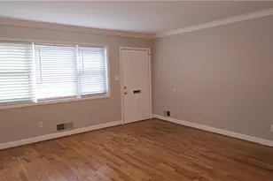 3668 Kingsboro Rd NE, Atlanta, GA 30319 - Photo 4