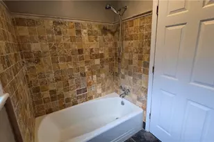 3668 Kingsboro Rd NE, Atlanta, GA 30319 - Photo 8