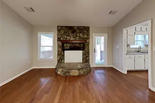 410 Southmoor Cir, Stockbridge, GA 30281 - Photo 10