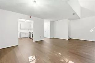 1730 Paddlewheel Dr NE, Marietta, GA 30062 - Photo 10