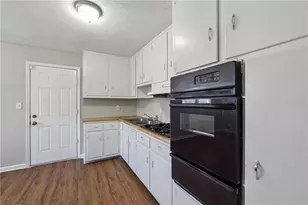 8554 Taylor Rd, Riverdale, GA 30274 - Photo 14