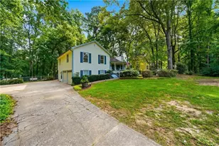 6166 Picketts Ridge NW, Acworth, GA 30101 - Photo 1