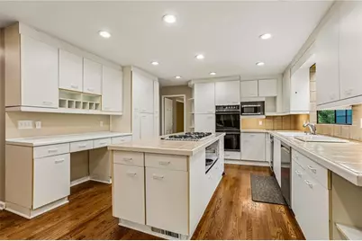 145 Old College Way, Sandy Springs, GA 30328 - Photo 20