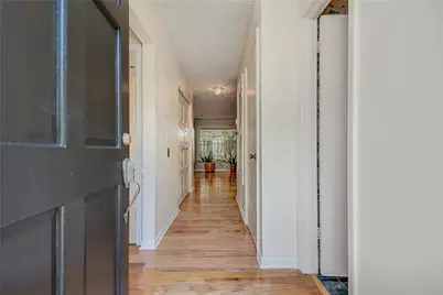 837 Heritage Square, Decatur, GA 30033 - Photo 4