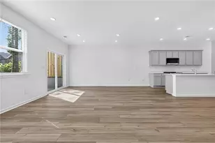 879 Rainwater Trace, Lawrenceville, GA 30044 - Photo 2